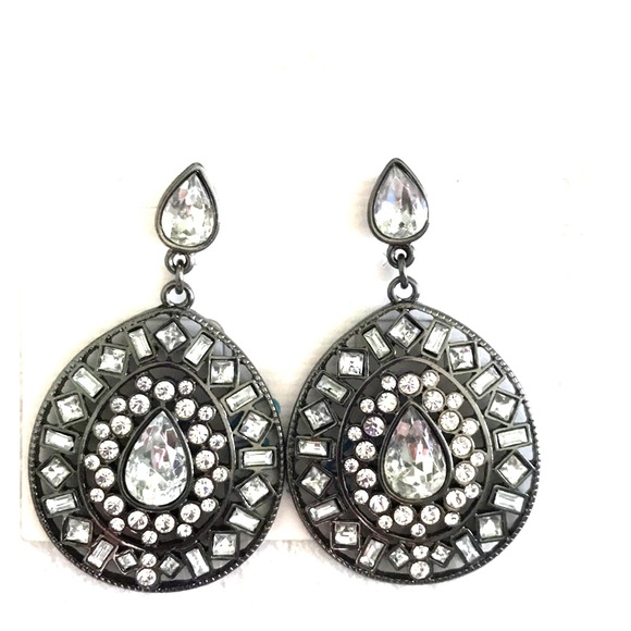 Jewelry - Premier Design Earrings